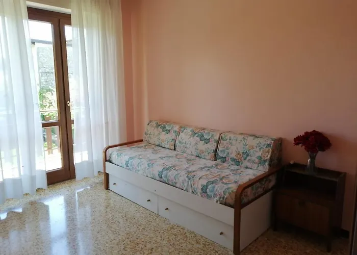 ホテル Prealpina Lanzo dʼIntelvi